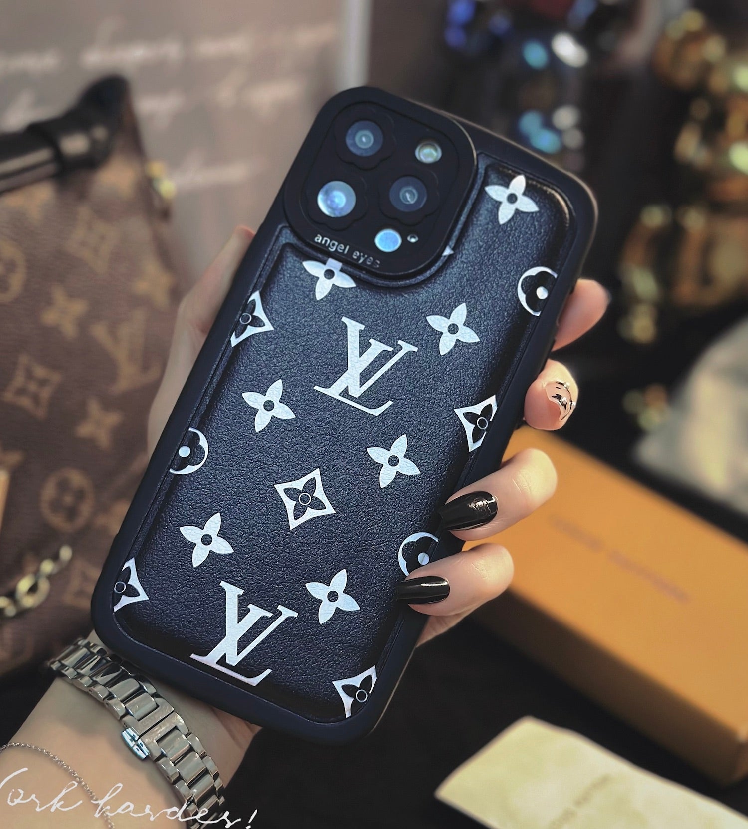 Louis vuitton - כיסוי סופר אופנתי ומעוצב במיוחד לאייפון