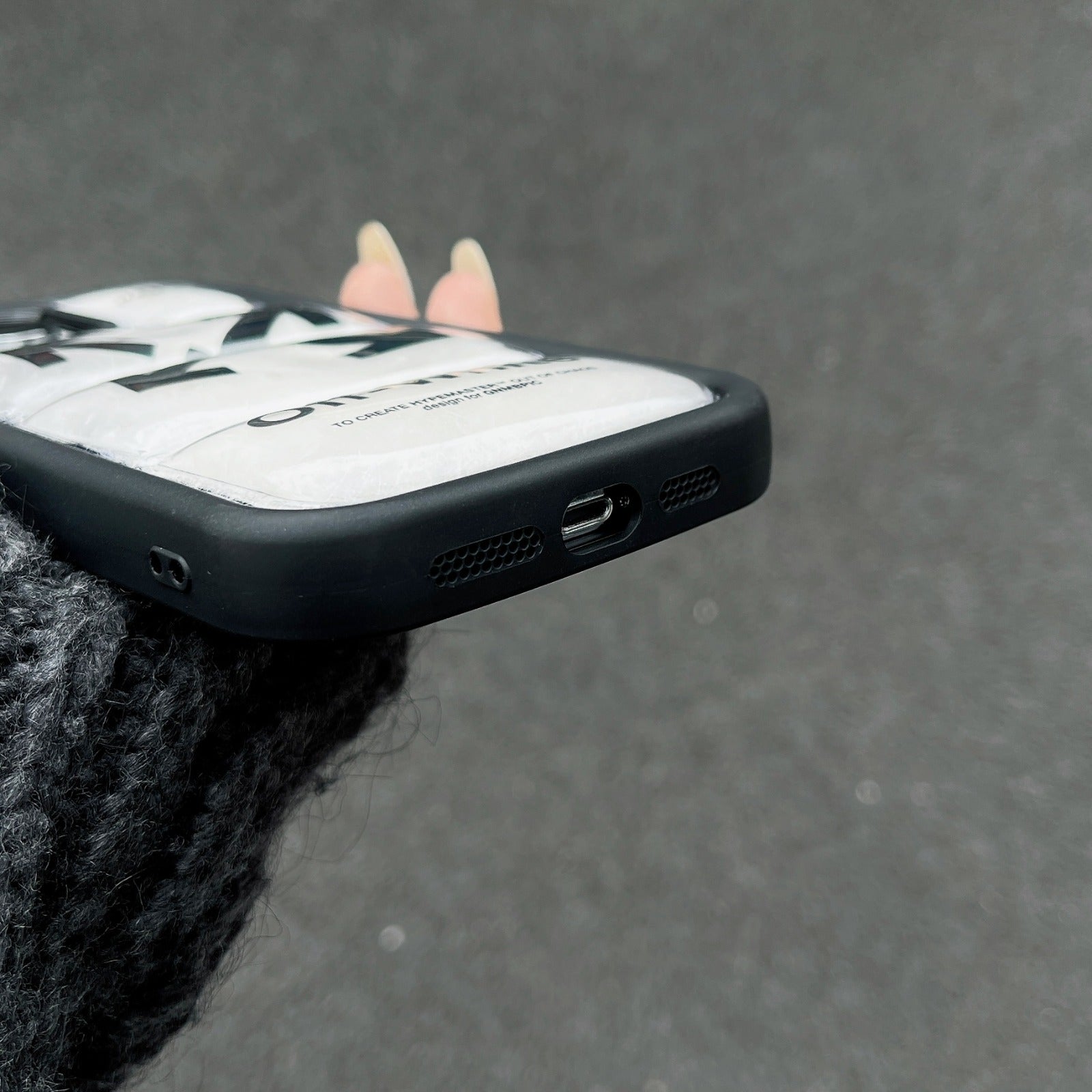 Off white puffer case - כיסוי יוקרתי נפוח וסופר אופנתי לאייפון