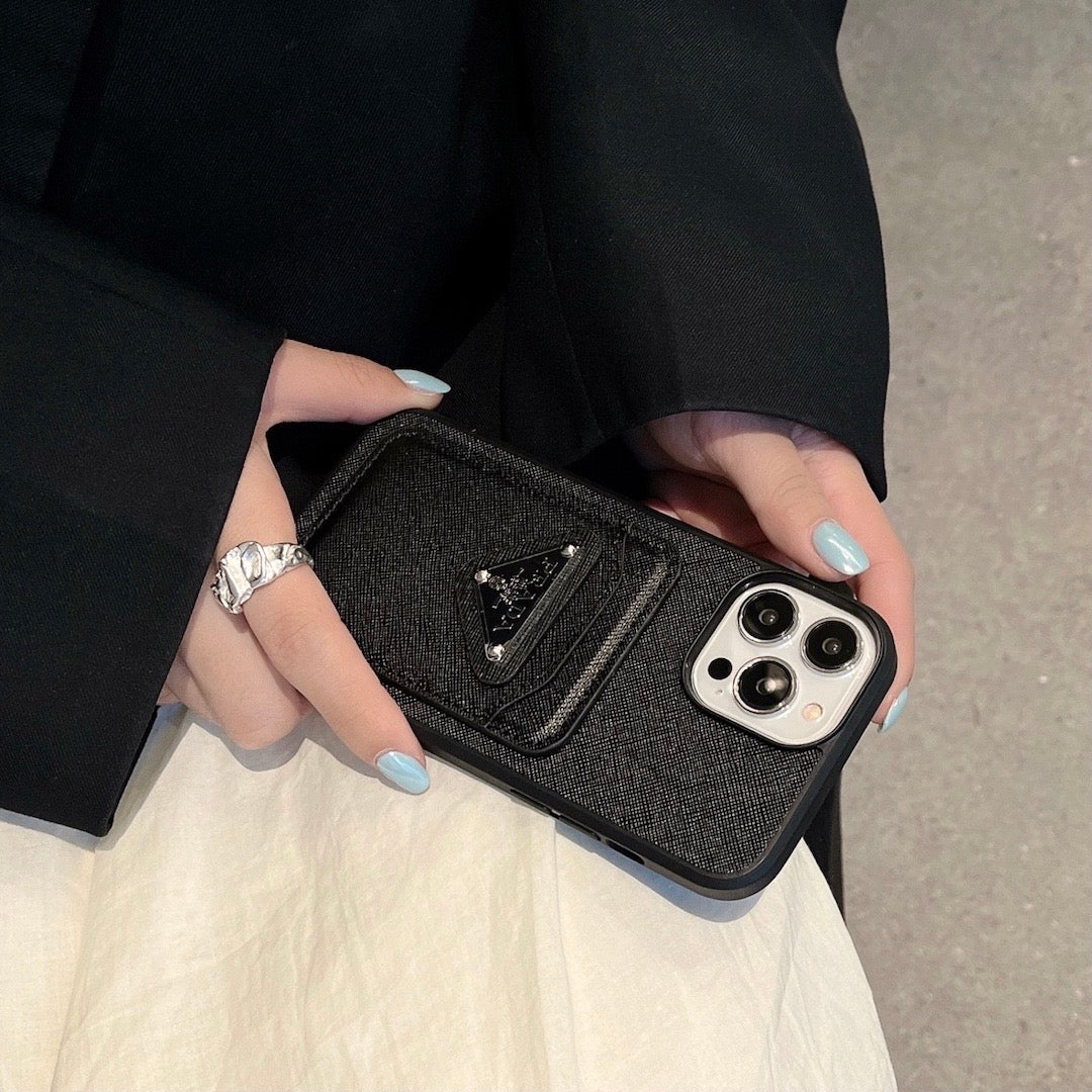 Prada - כיסוי ארנק יוקרתי ומעוצב במיוחד לאייפון