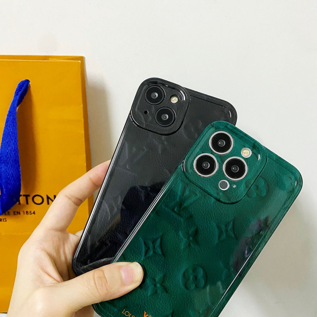 Louis Vuitton - כיסוי יוקרתי מבריק ואופנתי בעיצוב מושלם לאייפון