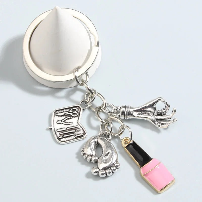 manicure key chain - מחזיק מפתחות בעיצוב ערכת טיפוח מניקור
