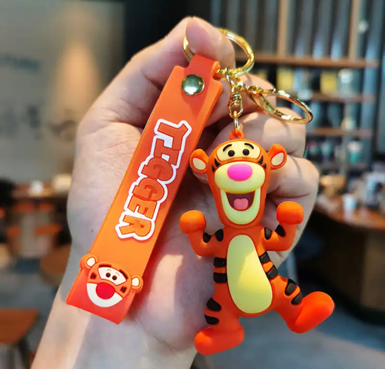 Winnie pooh key chain - מחזיק מפתחות איכותי ואופנתי במיוחד