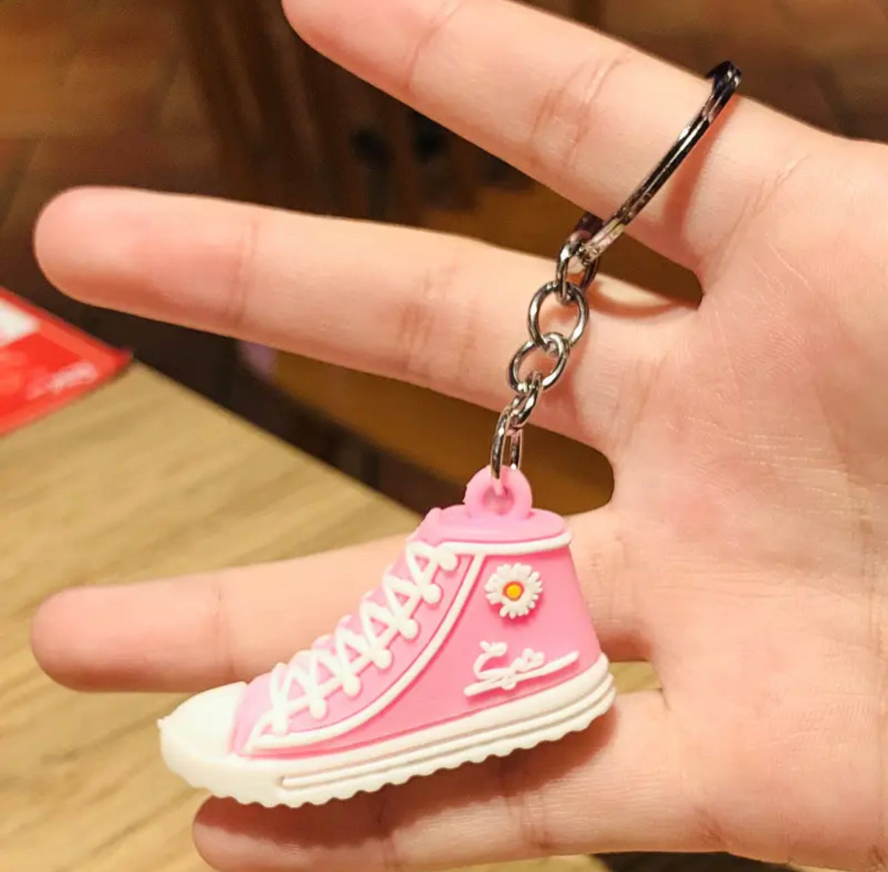 נעלי בובה סניקרס - מחזיק מפתחות iphone case FantasyCaseIL