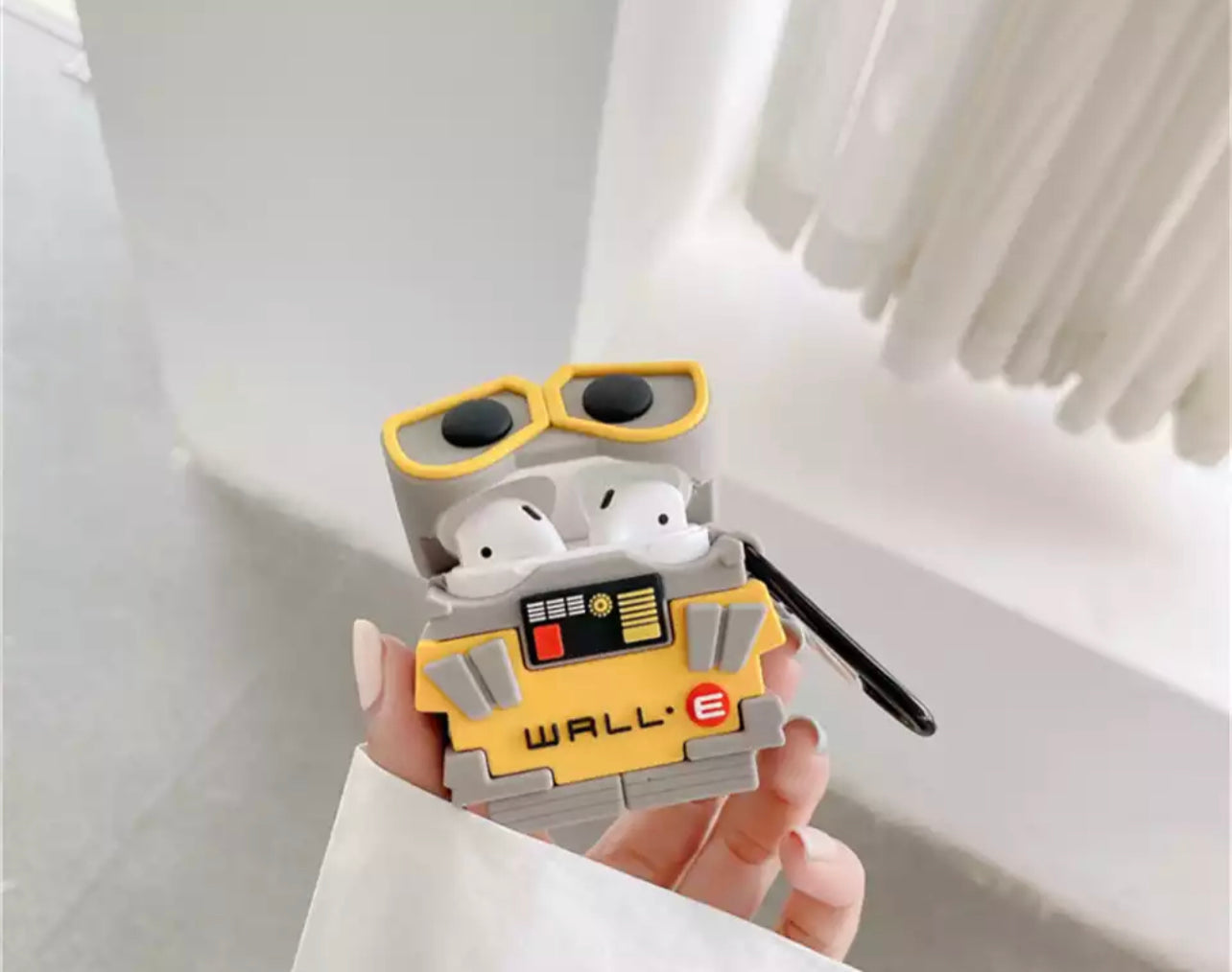 Walle - כיסוי איכותי לאיירפודס iphone case FantasyCaseIL