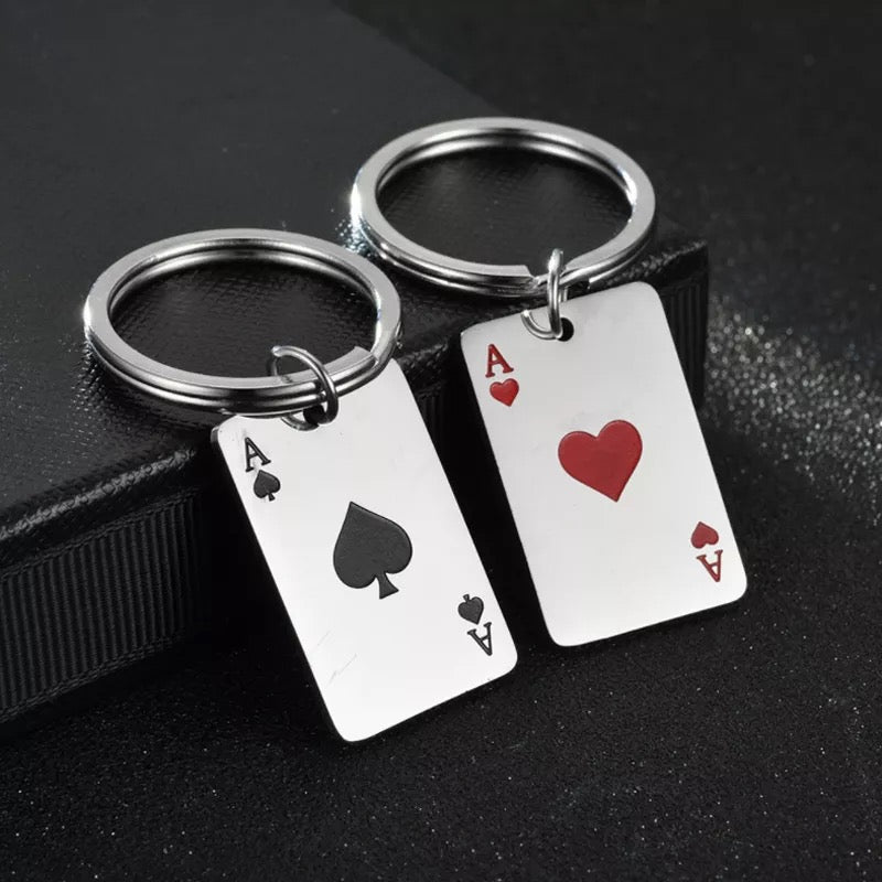 Ace card key chain - מחזיק מפתחות מגניב במיוחד בעיצוב אס לב/עלה iphone case FantasyCaseIL