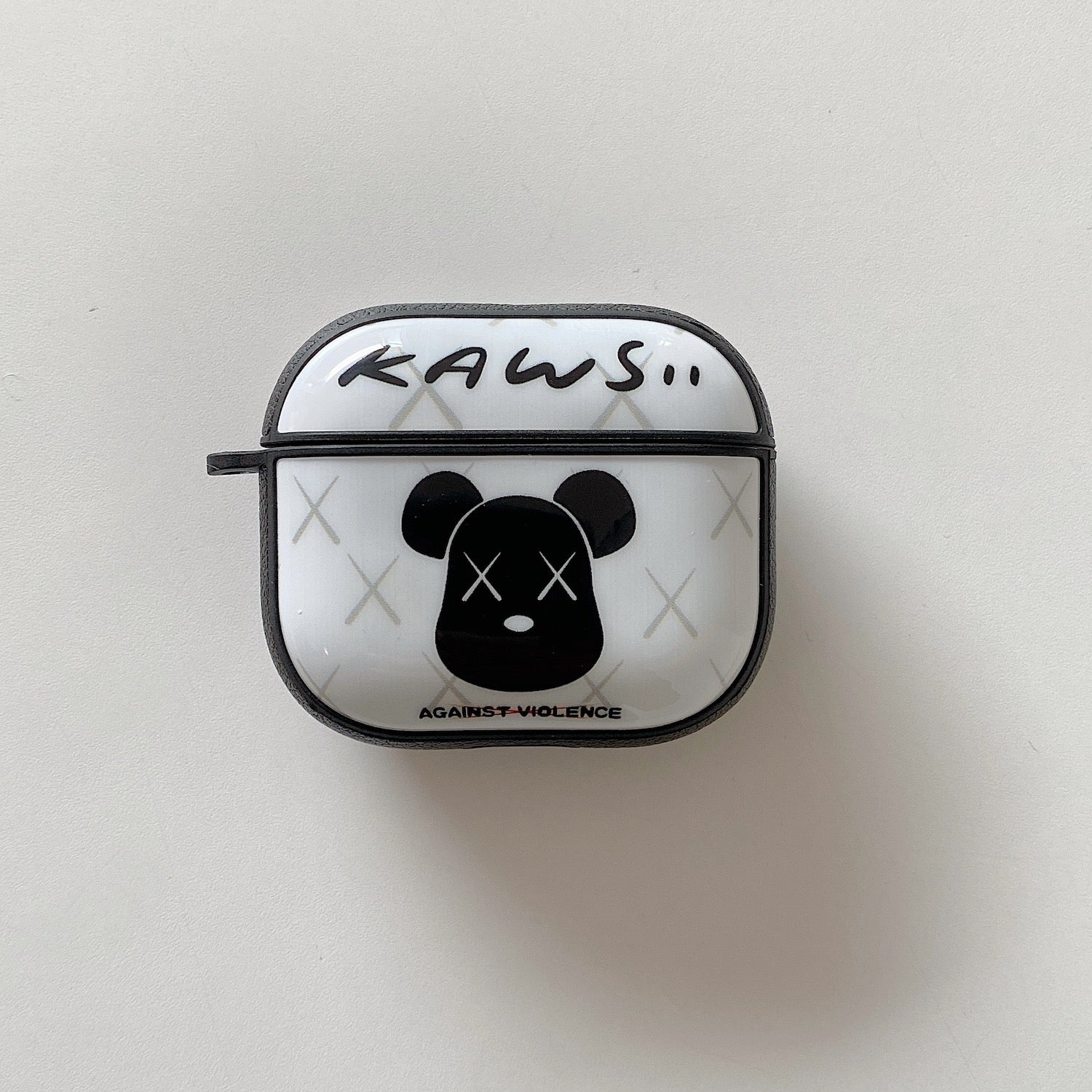 Kaws - כיסוי אופנתי בעיצוב פנטסטי לאיירפודס iphone case FantasyCaseIL