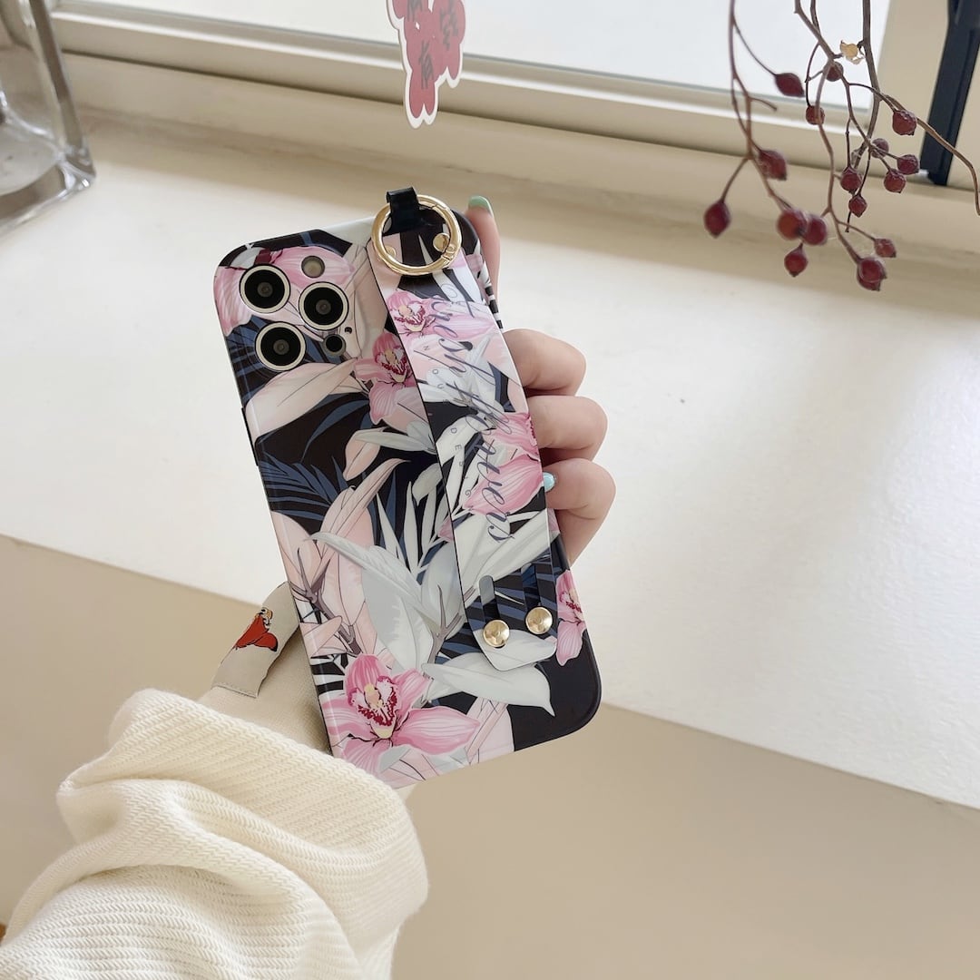 Beautiful flowers case - כיסוי בעיצוב פרחים סופר אופנתי לאייפון