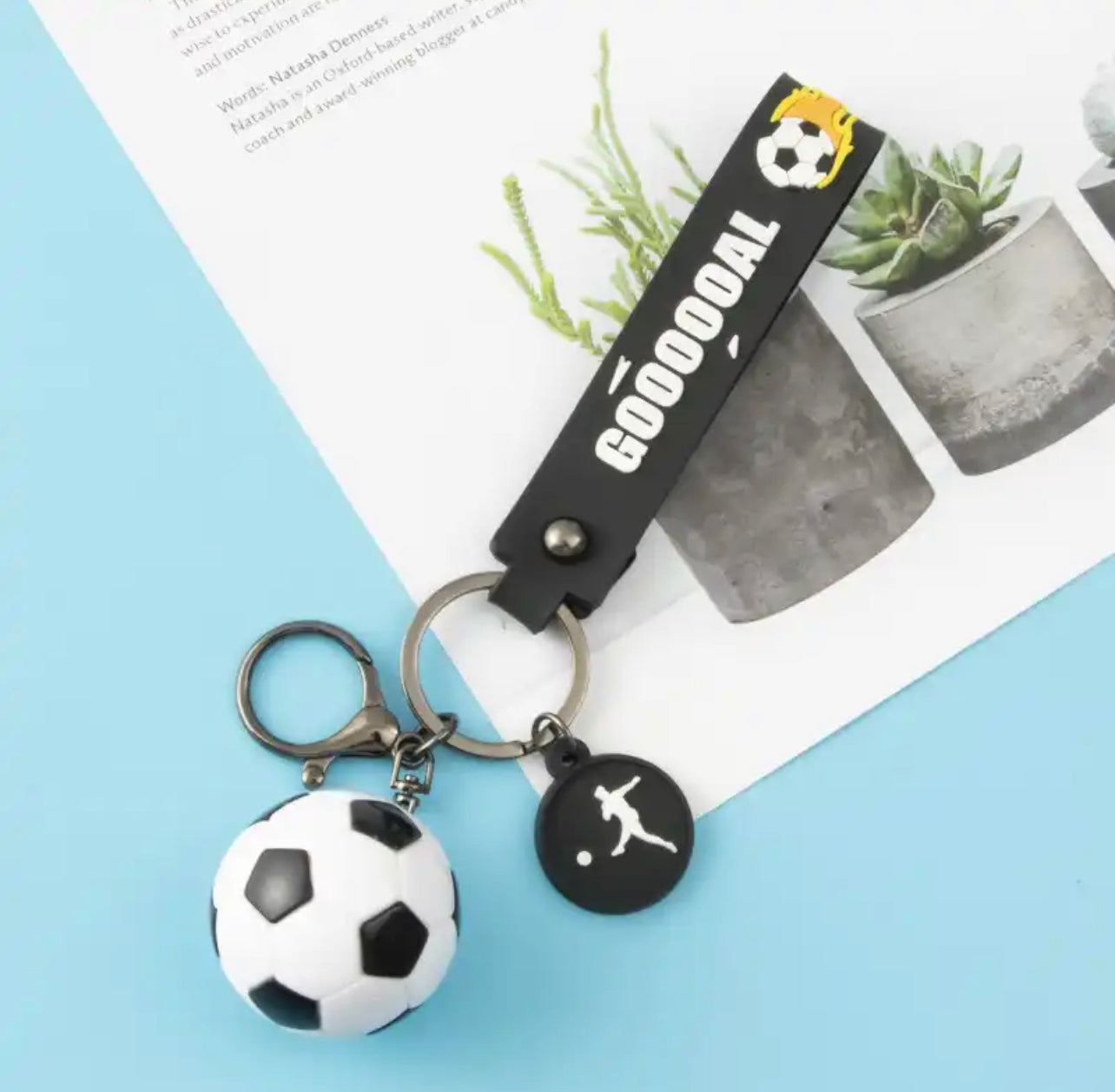 Football Key chain - מחזיק מפתחות איכותי וסופר מגניב iphone case FantasyCaseIL