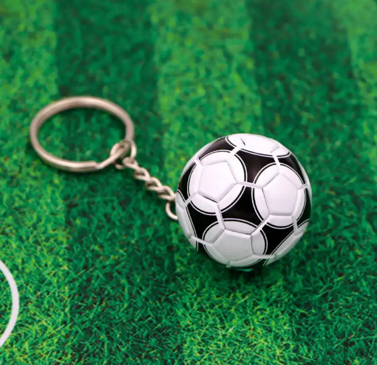 Football Key chain - מחזיק מפתחות איכותי וסופר מגניב iphone case FantasyCaseIL