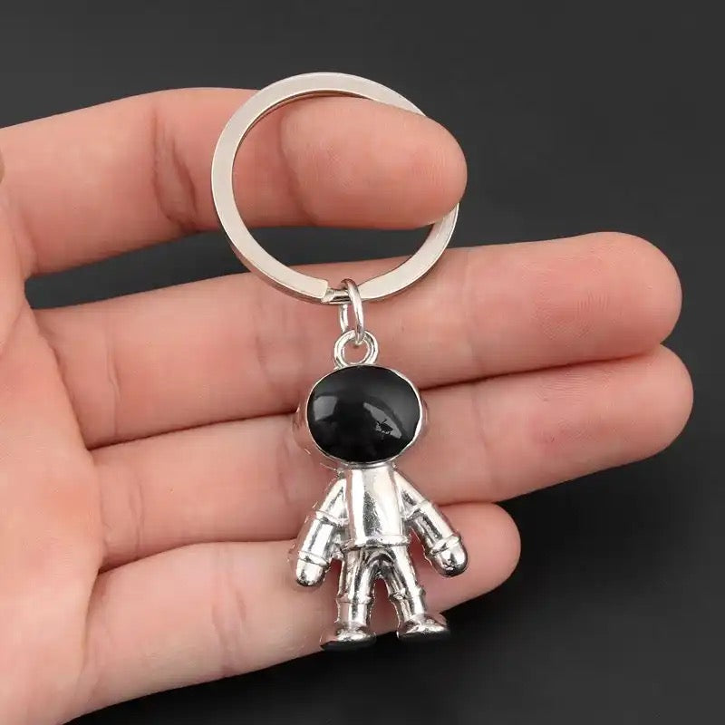 Astronaut key chain - מחזיק מפתחות אסטרונאוט מגניב במיוחד iphone case FantasyCaseIL