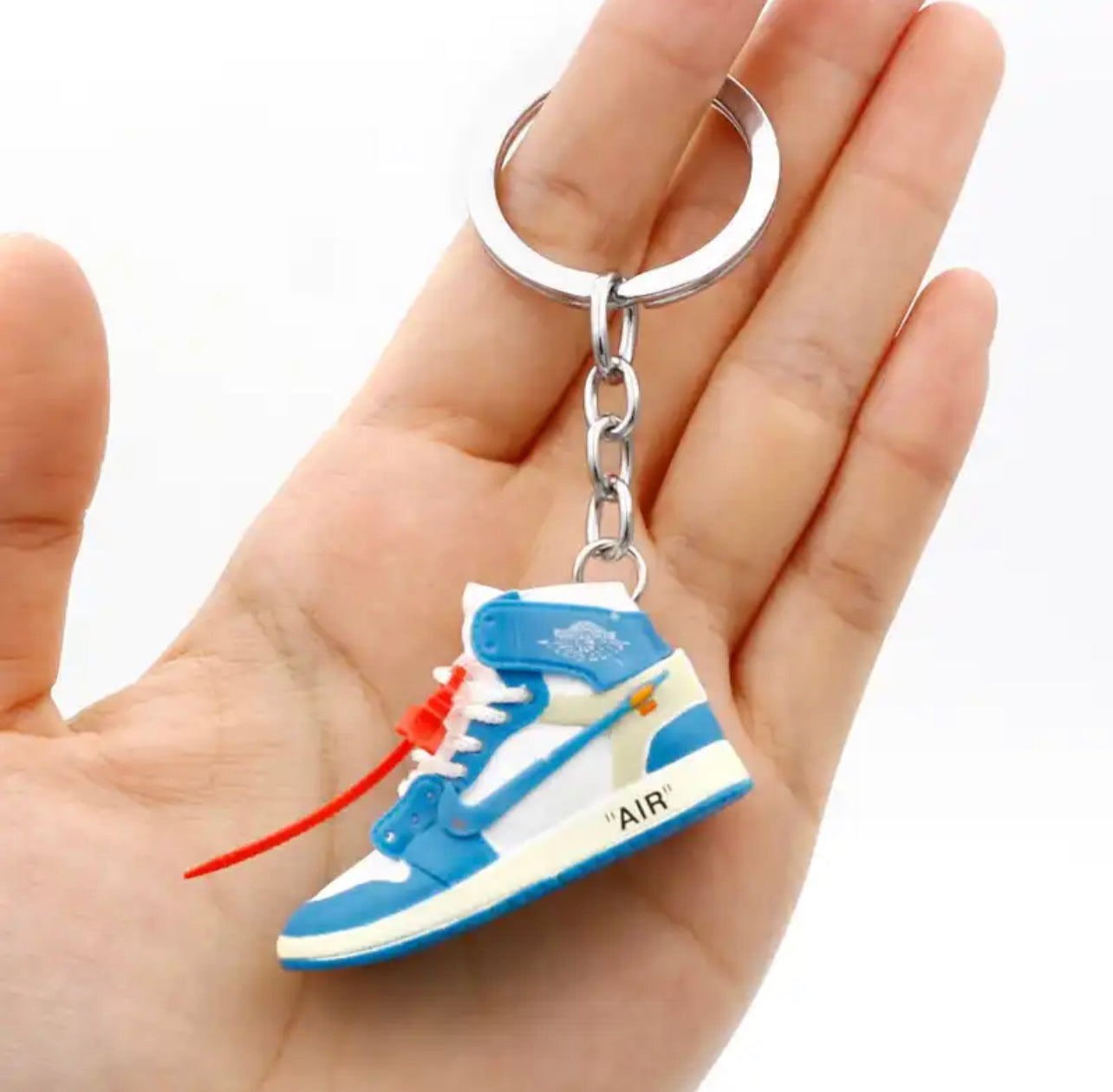 Nike key chain - מחזיקי מפתחות אופנתיים וחמודים במיוחד