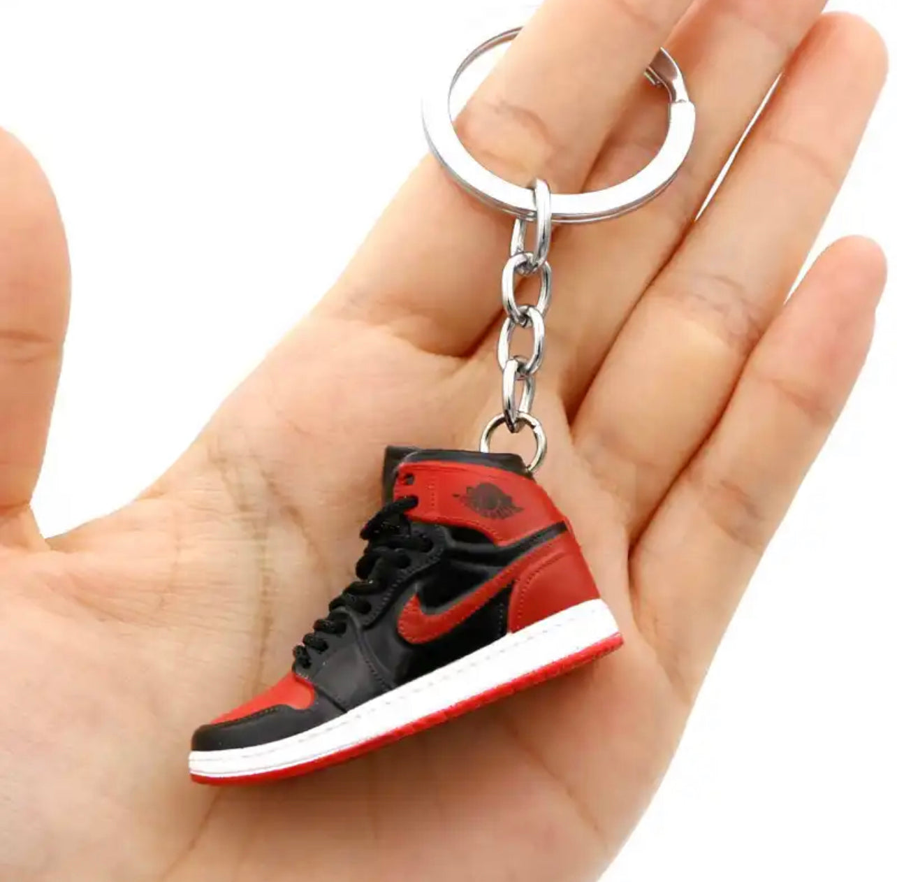 Nike key chain - מחזיקי מפתחות אופנתיים וחמודים במיוחד