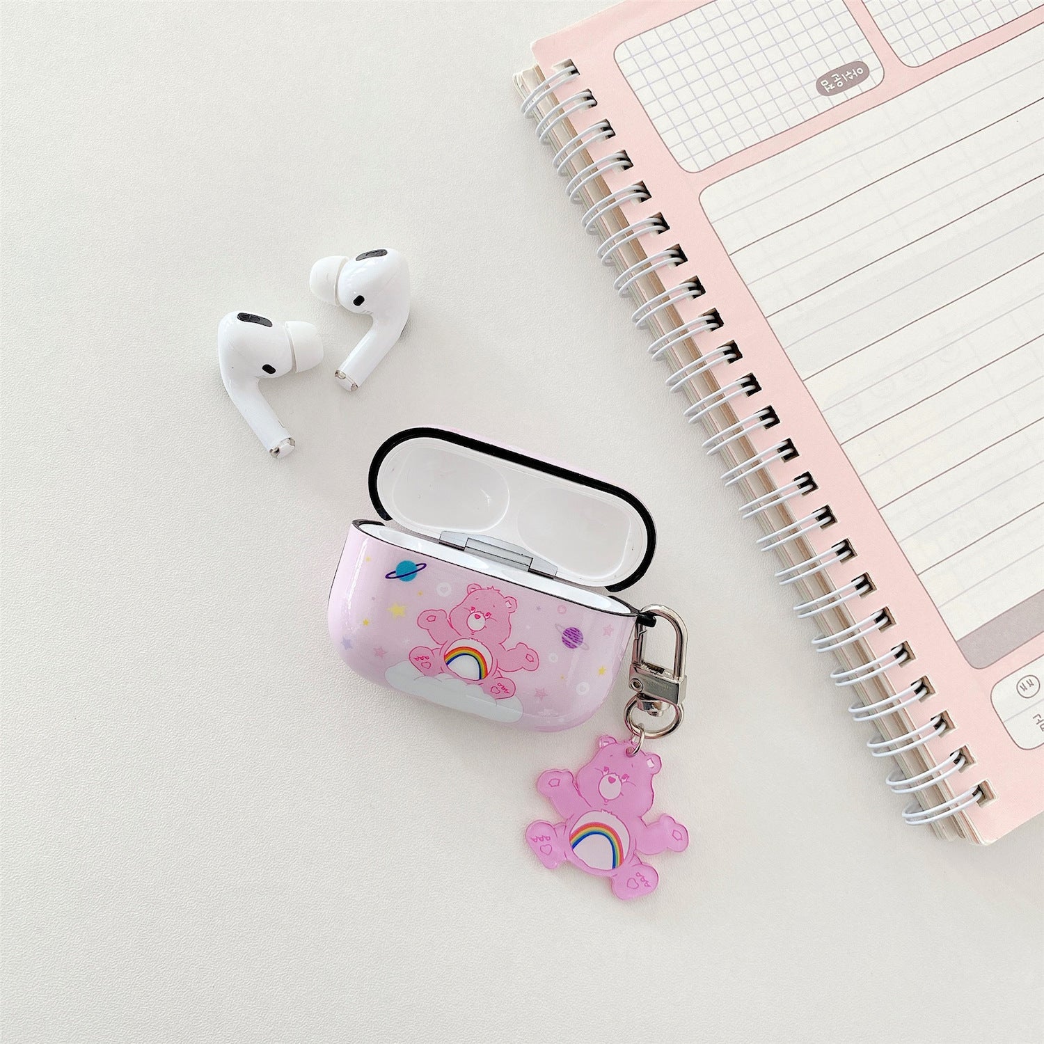 Cute bear - כיסוי אופנתי ומעוצב במיוחד לאיירפודס iphone case FantasyCaseIL