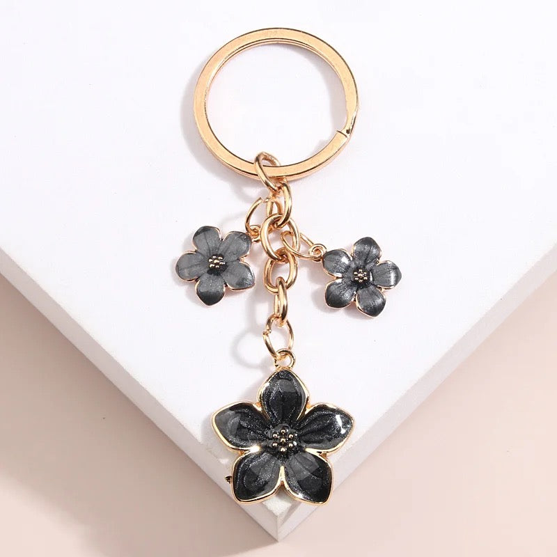 Flowers key chain - מחזיק מפתחות אופנתי במיוחד בעיצוב פרחוני iphone case FantasyCaseIL