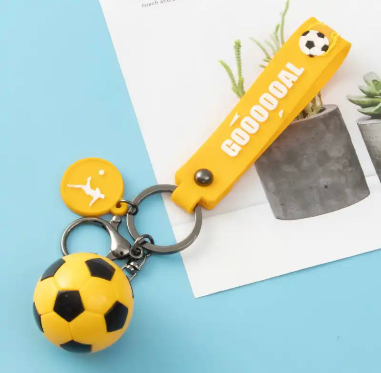 Football Key chain - מחזיק מפתחות איכותי וסופר מגניב iphone case FantasyCaseIL