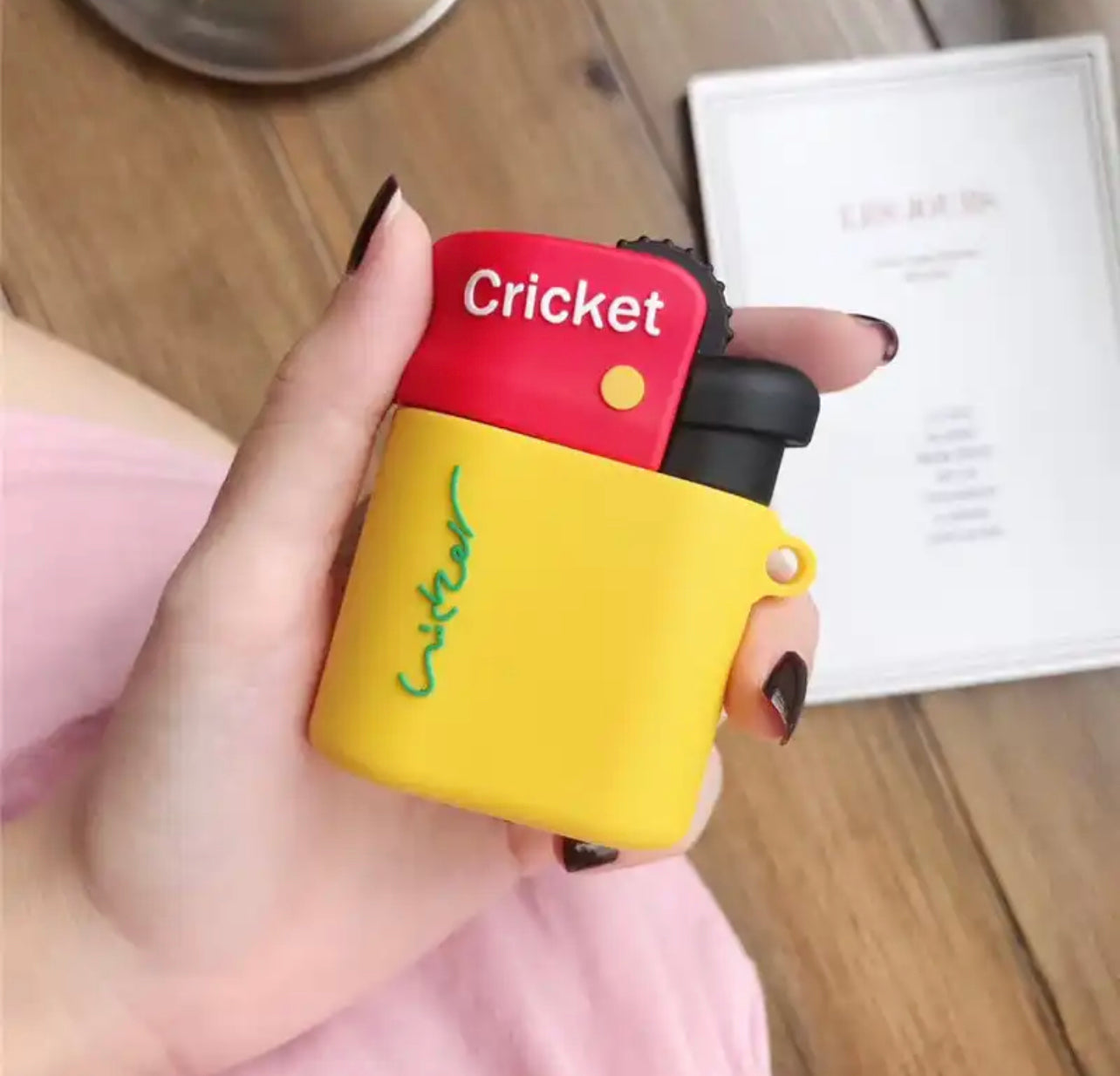 Cricket - כיסוי איכותי ומעוצב במיוחד לאיירפודס iphone case FantasyCaseIL