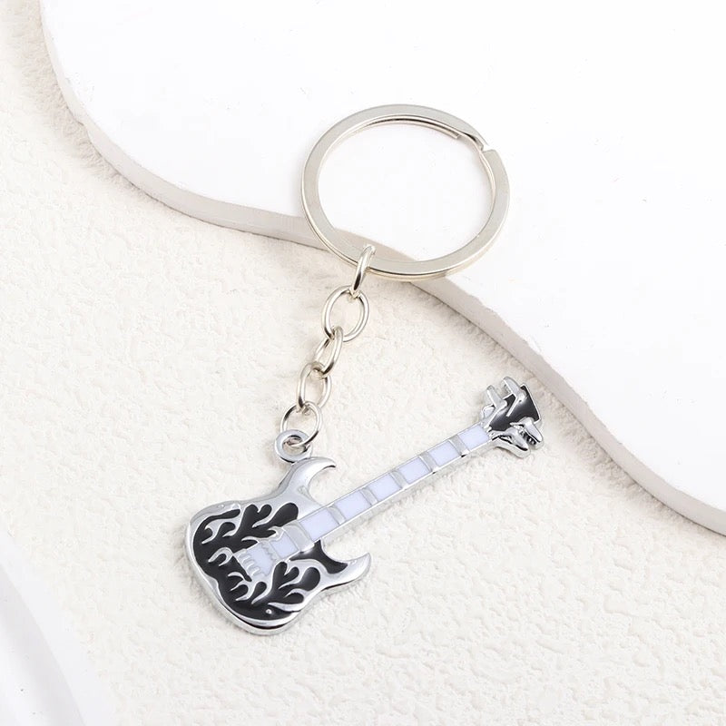 Guitar key chain - מחזיק מפתחות סופר מגניב בעיצוב גיטרה חשמלית