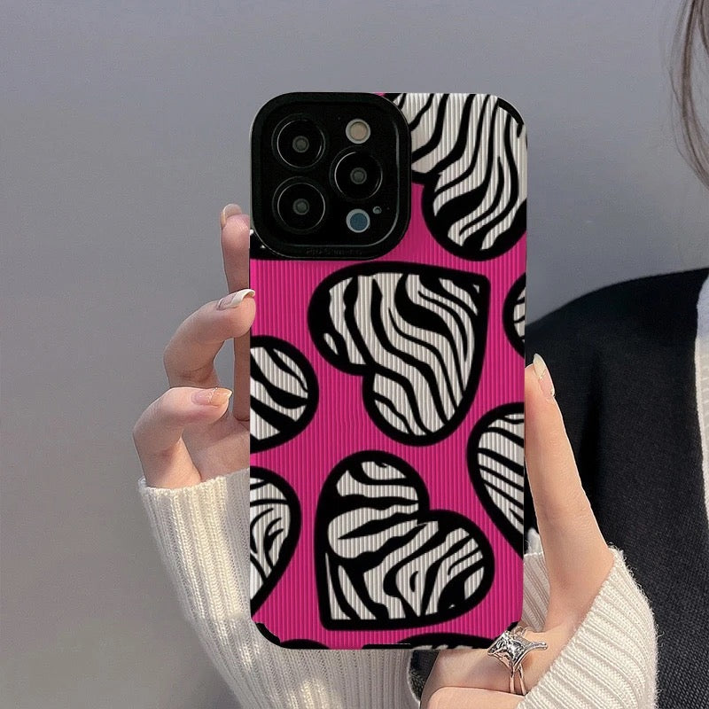 Heart with zebra style case - כיסוי סופר איכותי ואופנתי בעיצוב לבבות בצבע זברה לאייפון