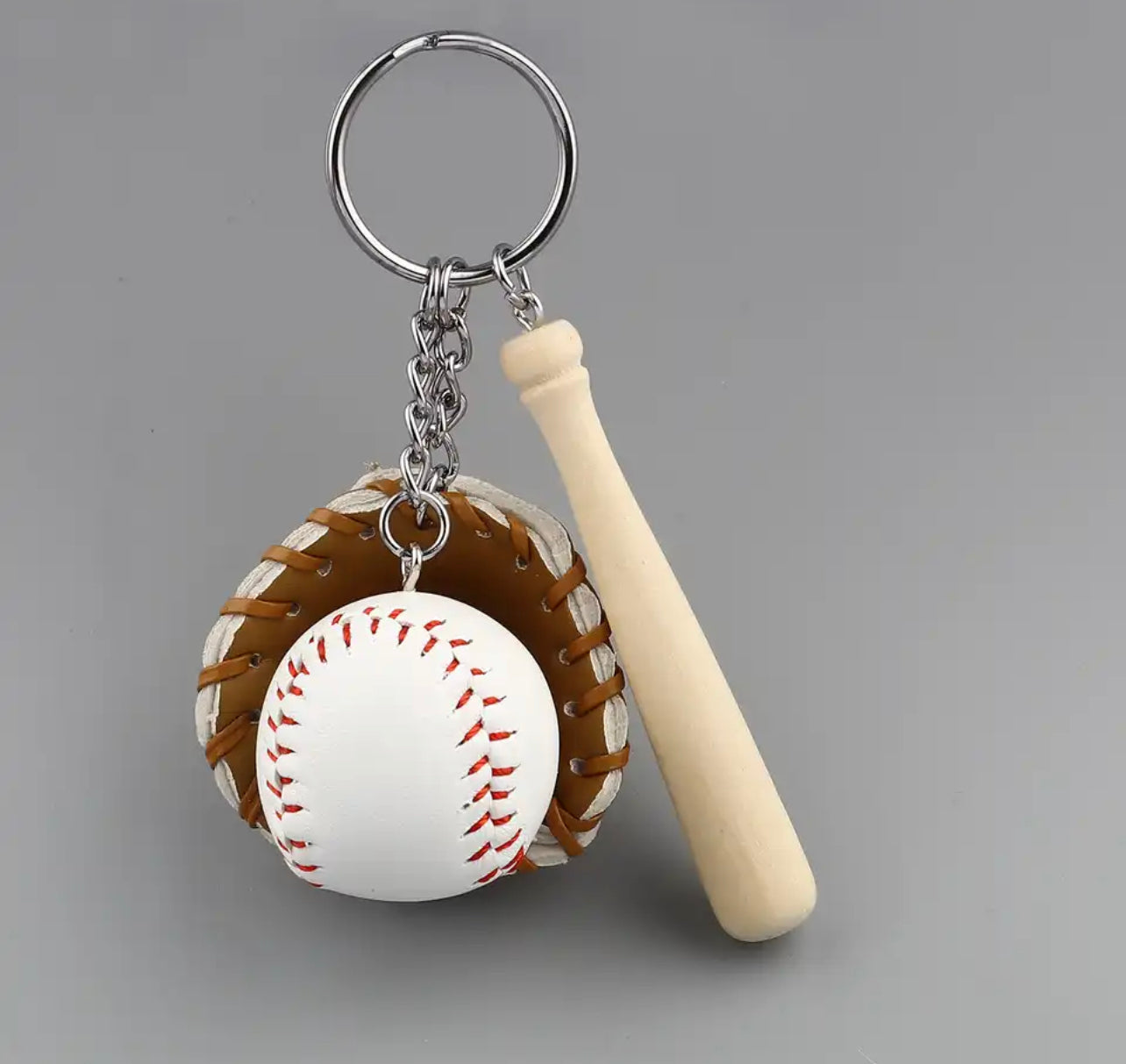 Baseball key chain - מחזיק מפתחות חמוד בעיצוב בייסבול iphone case FantasyCaseIL