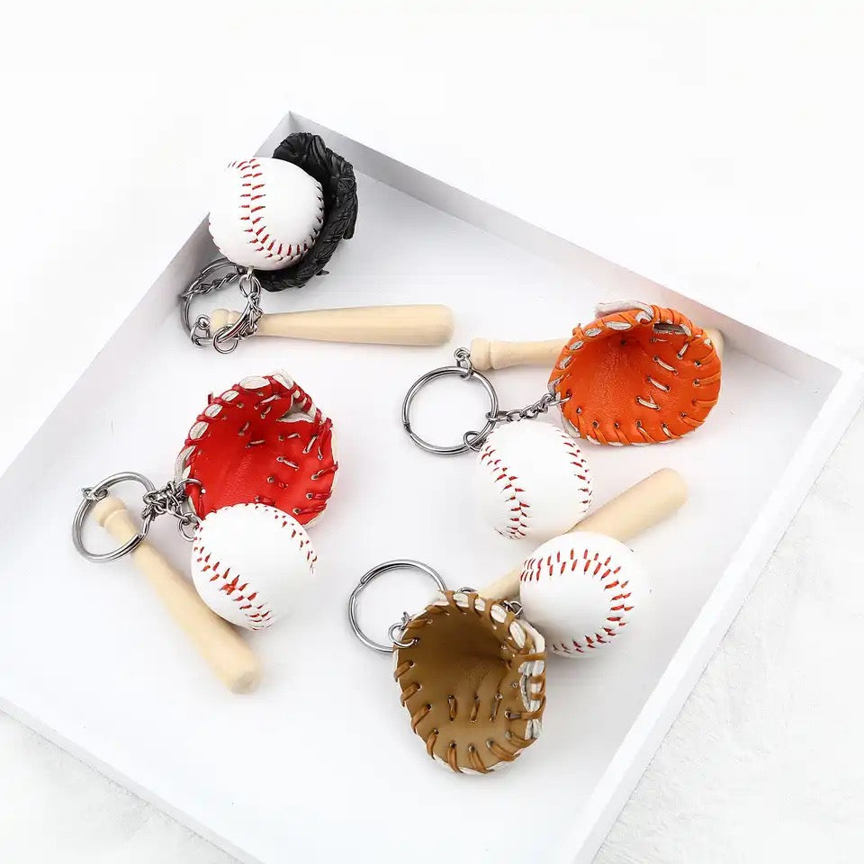 Baseball key chain - מחזיק מפתחות חמוד בעיצוב בייסבול iphone case FantasyCaseIL