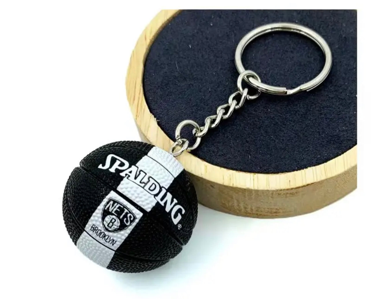 Basketball champion’s key chains - מחזיקי מפתחות חמודים במיוחד בעיצוב קבוצות כדורסל iphone case FantasyCaseIL