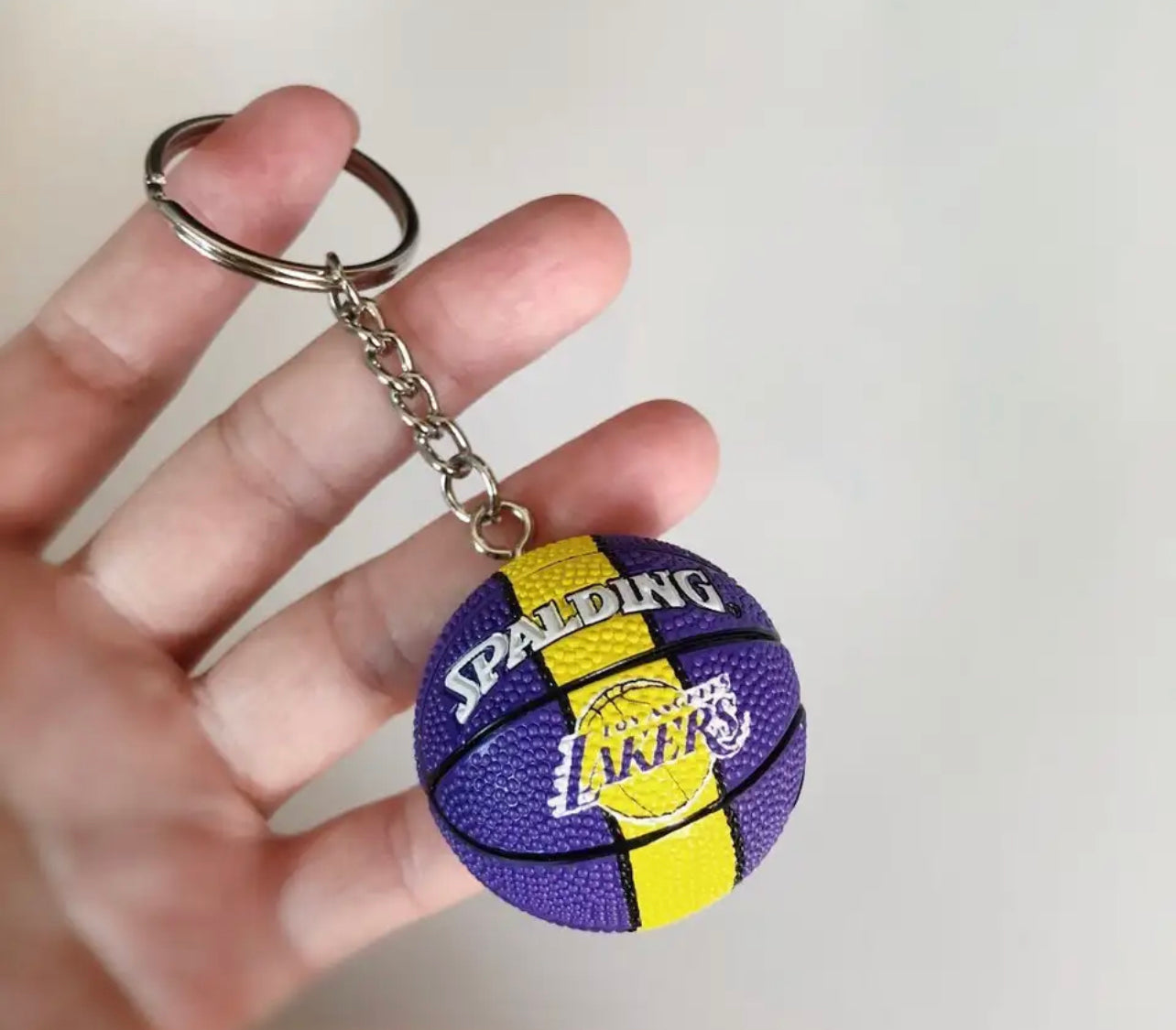 Basketball champion’s key chains - מחזיקי מפתחות חמודים במיוחד בעיצוב קבוצות כדורסל iphone case FantasyCaseIL